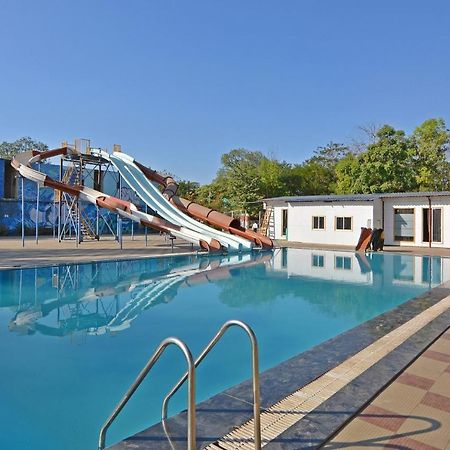 Oyo Midway Park Resort Atgaon Kültér fotó