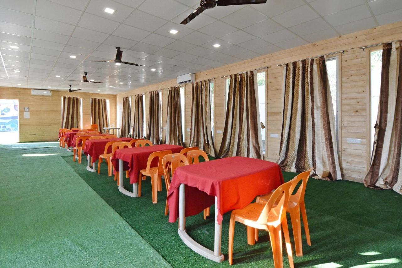 Oyo Midway Park Resort Atgaon Kültér fotó
