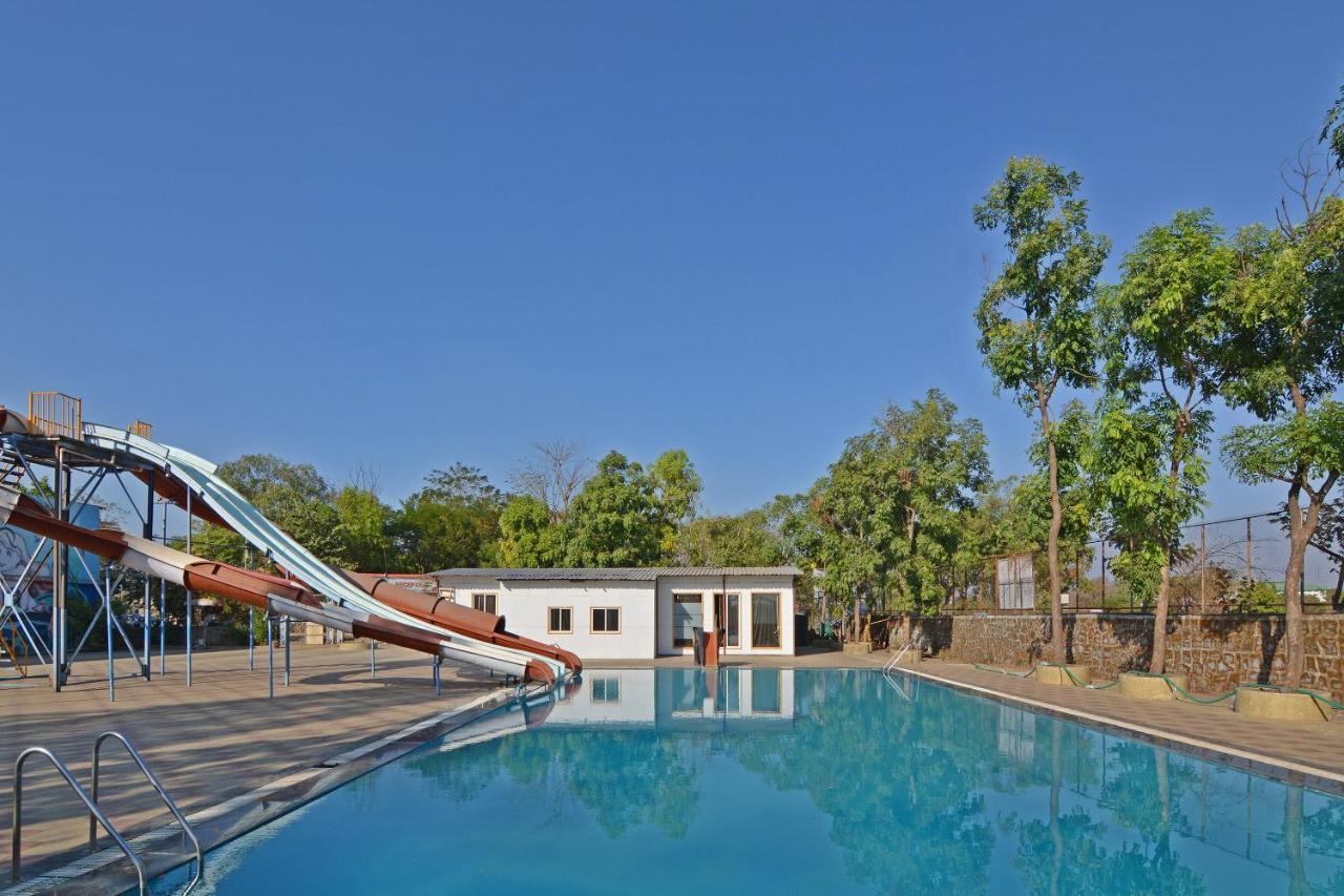 Oyo Midway Park Resort Atgaon Kültér fotó